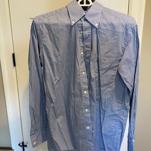 Lacoste button down shirt! Hardly worn! Size: S!